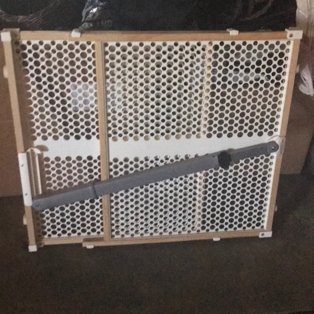 Baby gate